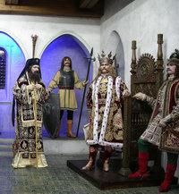 Stefan cel mare - Reconstrucţia sălii tronului lui - Domnitori Romani